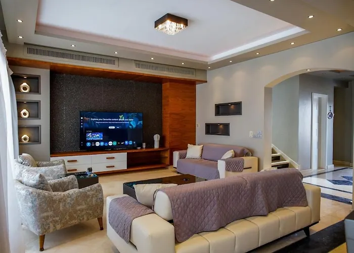 Villa Dream Retreat - Private & Pool -white