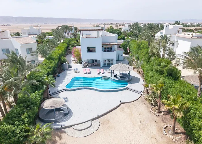 Dream Retreat - Private & Pool -white Villa *