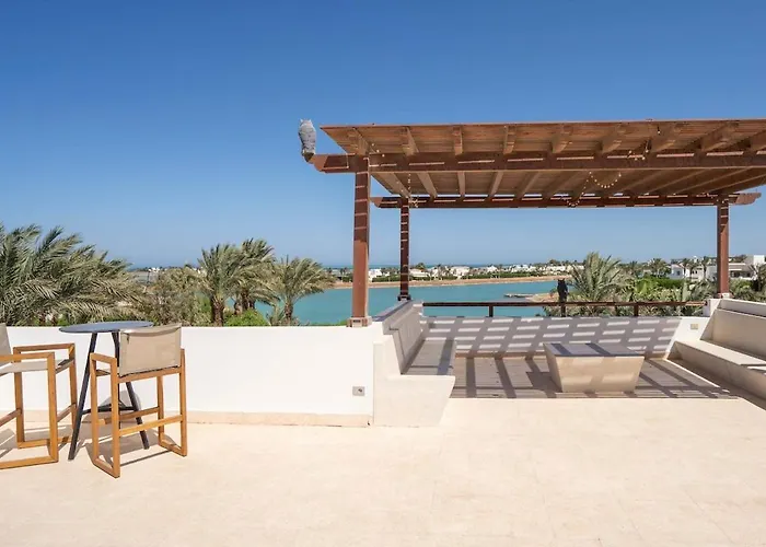 Dream Retreat - Private & Pool -white Villa *