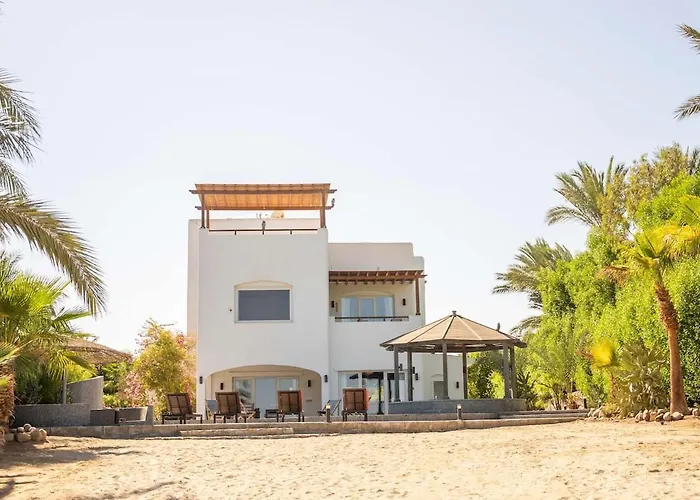 Villa Dream Retreat - Private & Pool -white
